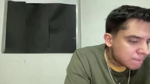 garypinepineapple online show from June 5, 7:58 am