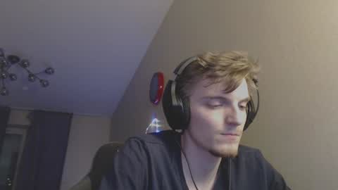 Snapshot of gasturfahe chatting on January 2, 6:23 pm gasturfahe online show from January 2, 6:23 pm