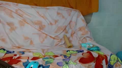 Snapshot of gatita_1997 chatting on October 3, 4:54 am estrella online show from October 3, 4:54 am