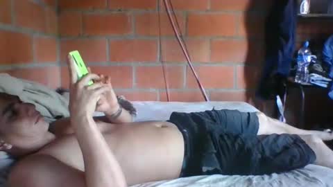 Snapshot of gattitosexy_95 chatting on December 23, 6:26 pm gattitosexy_95 online show from December 23, 6:26 pm