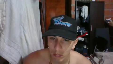 Snapshot of gattitosexy_95 chatting on January 13, 12:51 am gattitosexy_95 online show from January 13, 12:51 am