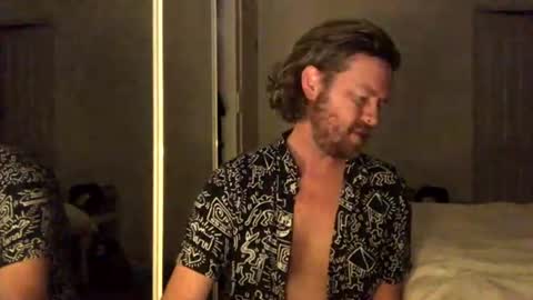 gcsurfer81 online show from June 16, 8:18 am