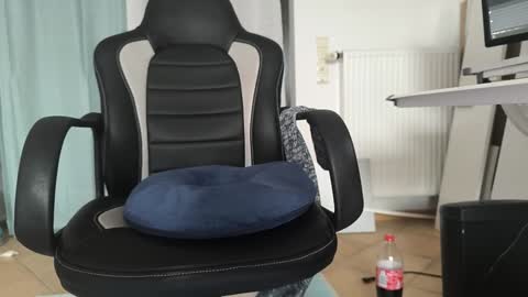 Lassmiranda online show from December 4, 10:40 am