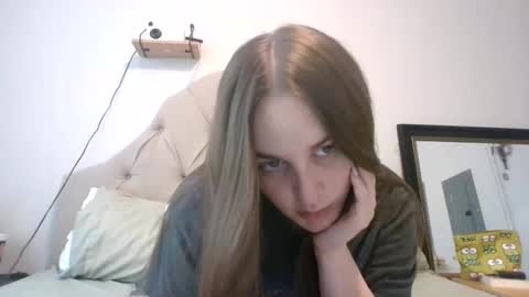 genzfucktoy online show from December 1, 7:45 pm