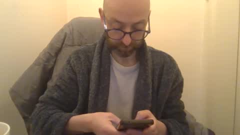 Snapshot of geon2xx chatting on January 24, 11:37 am Geon online show from January 24, 11:37 am