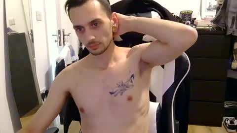 George2323 online show from January 5, 2:17 am