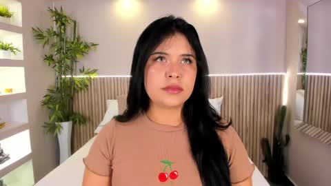 GeorginaReyes  online show from April 20, 10:35 pm