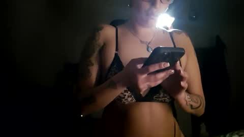 Snapshot of germanking1991 chatting on January 24, 2:49 am A  A online show from January 24, 2:49 am