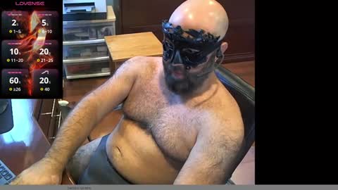 Snapshot of geronimo_431 chatting on October 6, 5:20 pm Daddy Jokes online show from October 6, 5:20 pm