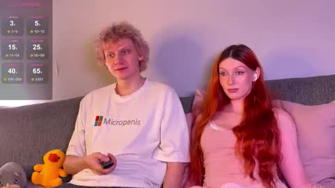 Snapshot of gethigh_ chatting on September 13, 9:28 pm Liz and Mark online show from September 13, 9:28 pm