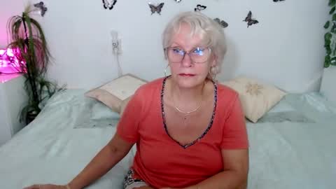 Snapshot of ghertrudequeen chatting on September 13, 3:42 am Ghertrudequeen online show from September 13, 3:42 am