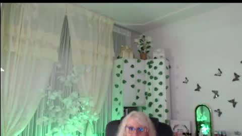 Ghertrudequeen online show from February 10, 8:50 am