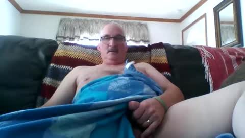 Snapshot of ghost2534 chatting on October 21, 2:32 pm ghost2534 online show from October 21, 2:32 pm