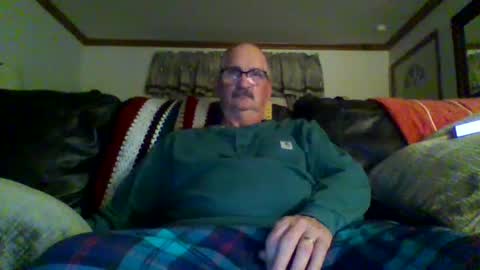 Snapshot of ghost2534 chatting on September 22, 3:21 am ghost2534 online show from September 22, 3:21 am