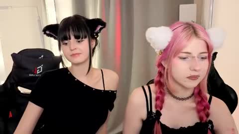 Alice and Michelle online show from May 26, 2:12 pm