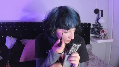 Allison  online show from December 19, 9:43 pm