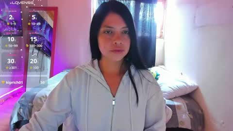 giaaaa   online show from July 8, 3:48 pm