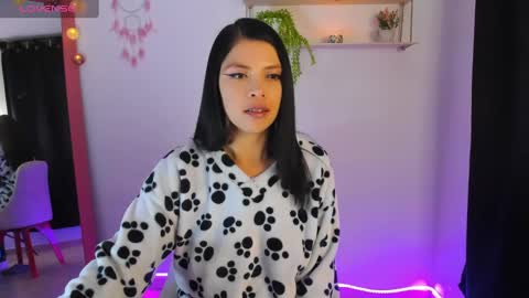 giaaaa   online show from January 31, 3:09 am