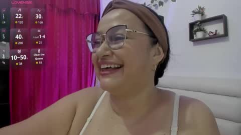 nahomi online show from October 24, 9:59 pm