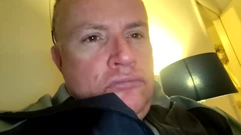 giddyup2222222 online show from December 17, 1:12 am