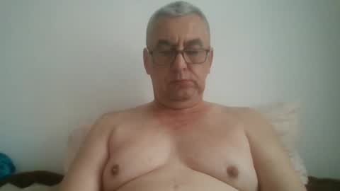 gigi1970 online show from June 25, 7:02 am