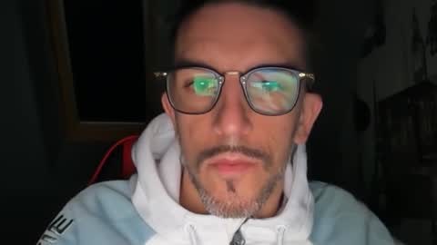 Gigi online show from November 22, 5:39 am