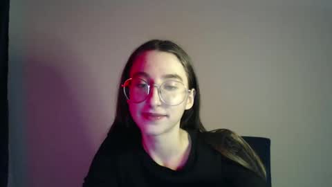 Gigi online show from February 20, 6:35 pm