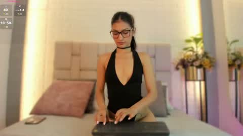 gigi_rosee online show from July 6, 11:51 am