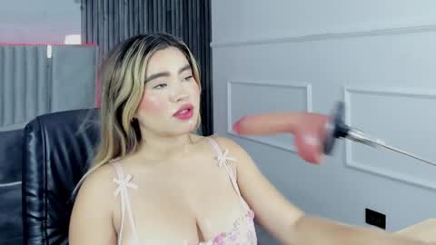 Gigi Doll online show from February 24, 11:43 am