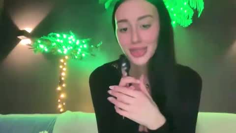 Gigi Kerr online show from January 12, 4:41 am