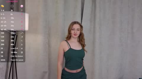 Luna online show from February 3, 2:10 pm