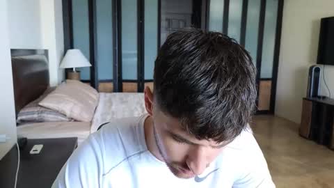 gilbertogonzales online show from December 14, 4:08 am