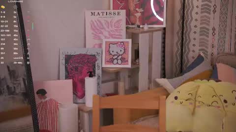 Mia online show from February 1, 8:11 am