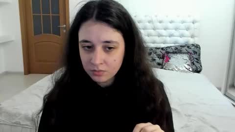 Kate online show from October 25, 9:30 am