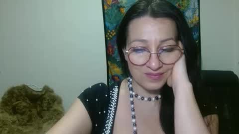 GinaONeon online show from March 21, 7:40 pm