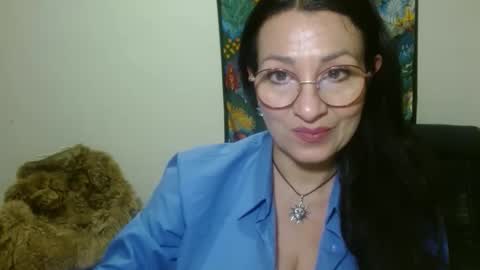 GinaONeon online show from March 24, 8:15 pm