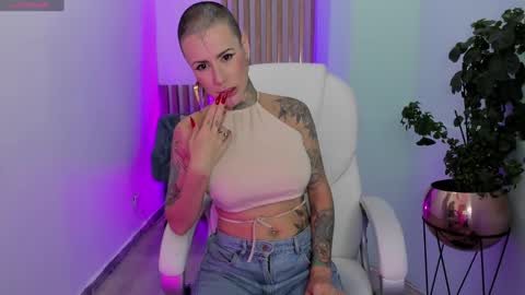 Snapshot of ginebraafxx chatting on February 2, 2:02 pm Ginebra online show from February 2, 2:02 pm