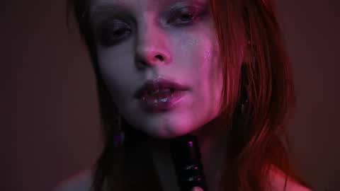        im expecting 350 thumbs up on my altar   online show from April 3, 10:17 pm