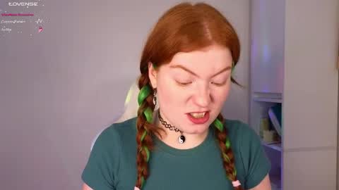 gingercute17 online show from April 14, 8:39 am