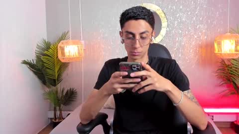 Gio Carangi online show from April 12, 2:37 am