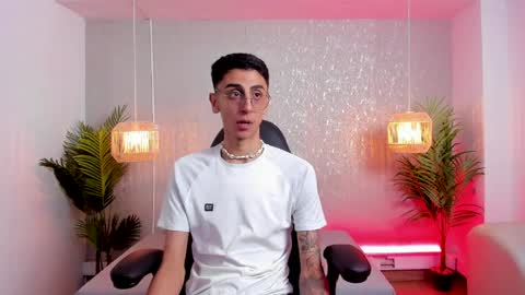 Gio Carangi online show from April 3, 3:35 am