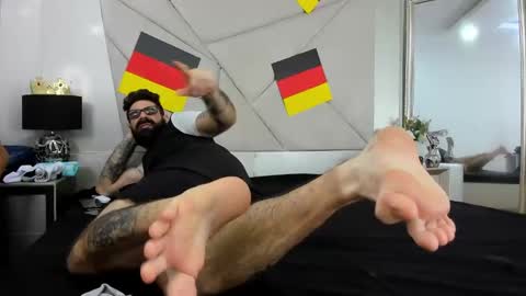 gio_lorenz online show from September 25, 2:02 pm