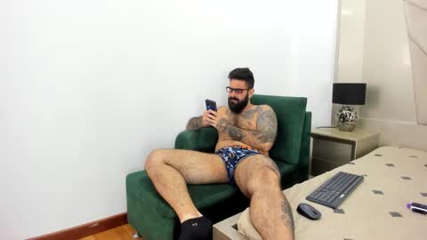 gio_lorenz online show from September 9, 1:33 pm