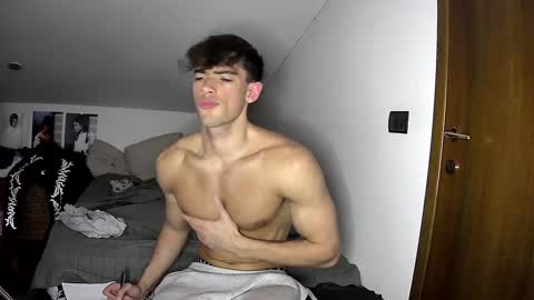 giovyyx online show from March 2, 11:20 pm