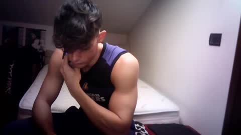 giovyyx online show from February 15, 2:44 pm