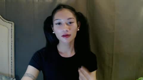 Vanessa online show from June 25, 6:29 am