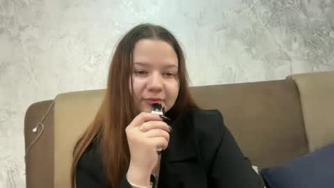 girl_cute07 online show from May 22, 6:47 pm