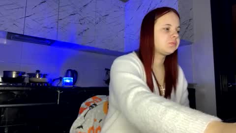 girl_shy07 online show from May 1, 9:20 pm