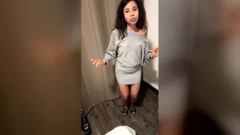 girldulce045 online show from February 15, 10:41 pm