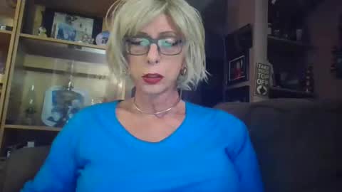 Girlinrock online show from November 6, 1:52 am